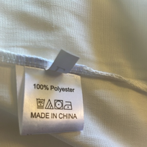 Yibugin white short sleeved blouse. Size Large. NWT - Picture 9 of 9